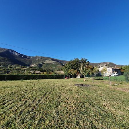 La Casetta Di Gino E Marcella Sassoferrato Luaran gambar